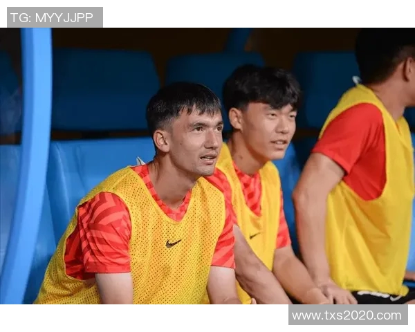 木塔力甫精彩助攻助力成都蓉城再创佳绩展现球队团结拼搏精神