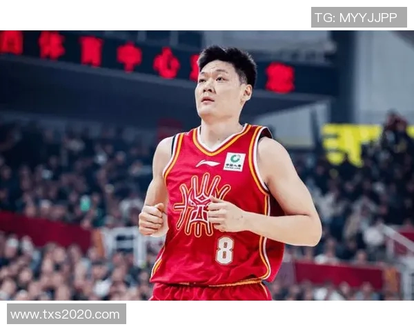 张宁三分投射助力球队逆转胜利展现超强投篮能力与比赛智慧 张宁三分投射助力球队逆转胜利展现超强投篮能力与比赛智慧