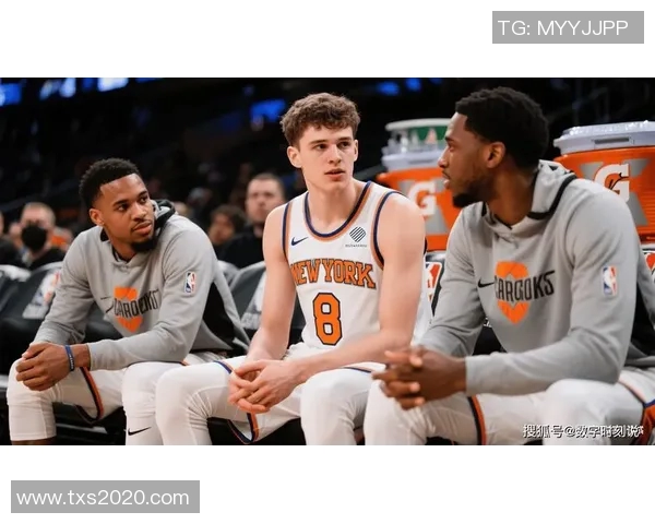 尼克斯迎来三连胜，新星崛起赢得球迷热烈欢呼